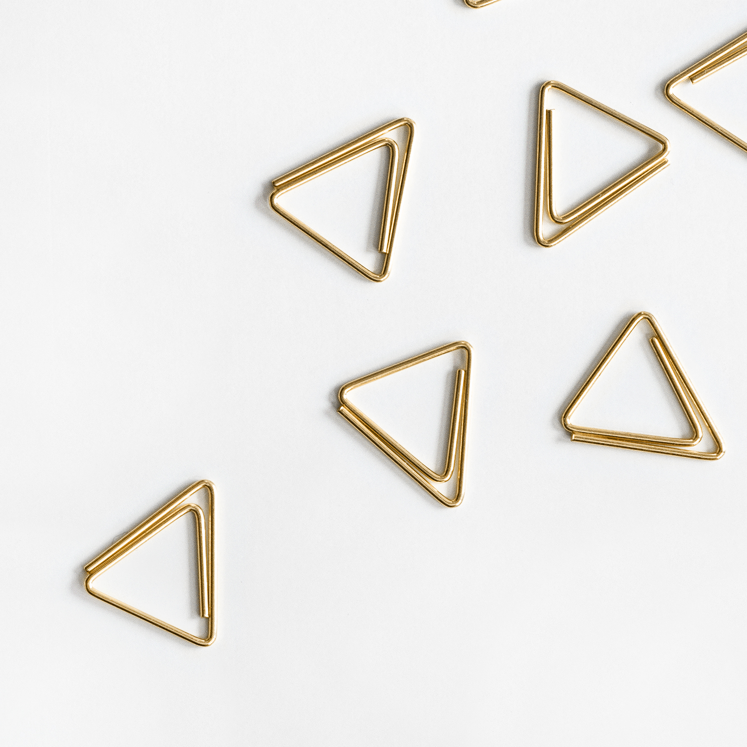 Paperclips Dreieck in zartem Gold - 10er Set