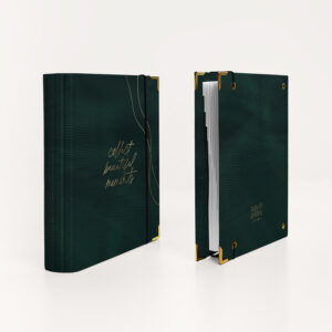 Ringbuch emerald von zwei Seiten
